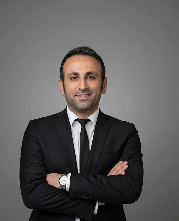 Av. Arb. Eren Ercan Selçuk